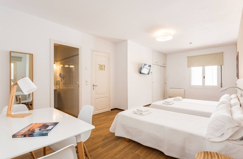 Mahon Hostel | Hostal Jume - Urban Rooms