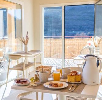 Torrecilla en Cameros House | Hostal Lóbrega
