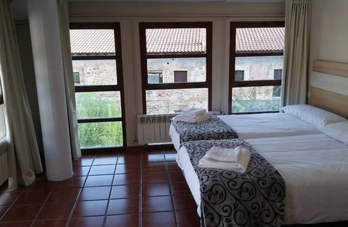 Canales de la Sierra Hostel | Hostal La Villa