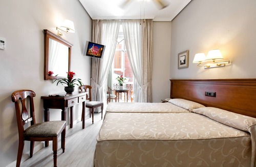 Sol Hostel | Hostal La Macarena