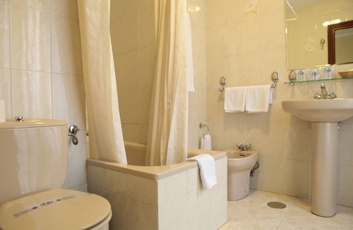 Sol Hostel | Hostal La Macarena