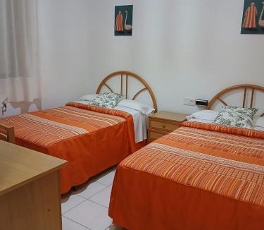 A Gudina House | Hostal La Madrileña