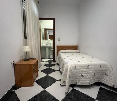 Siruela House | Hostal Los Amigos