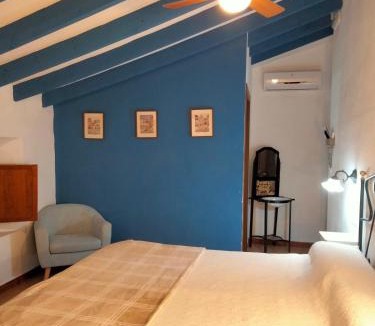 Villena House | Hostal los Aromas
