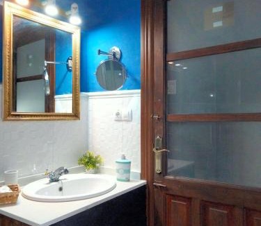 Villena House | Hostal los Aromas