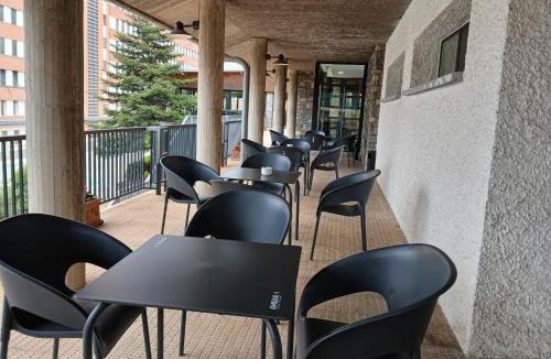 Olvega House | Hostal Los Infantes