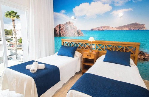 Es Canar Hostel | Hostal Mar y Huerta