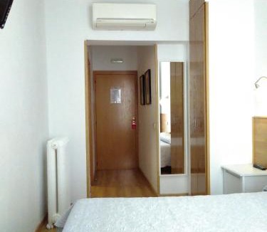 Trafalgar House | Hostal Nersan2