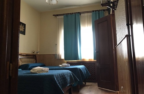 Somosierra Hostel | Hostal Puerto
