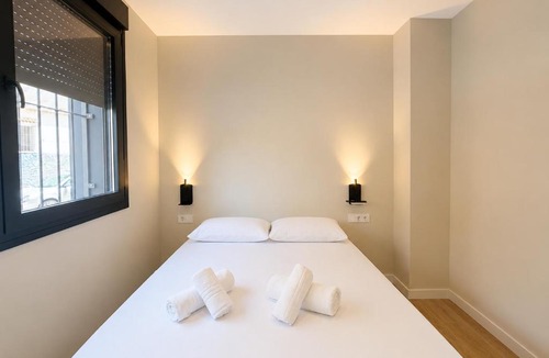 Fuencarral House | Hostal Ramon y Cajal
