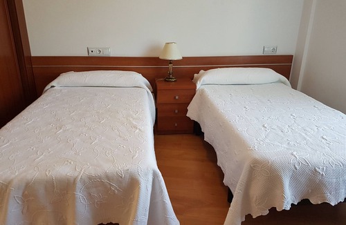 Villafranca del Bierzo Hostel | Hostal Restaurante La Charola