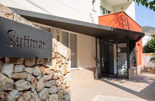 Peguera House | Hostal Residencia Sutimar