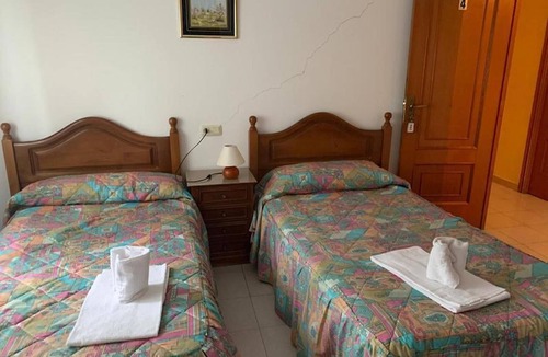 Oroso House | Hostal restaurante Seoane - Twin Room