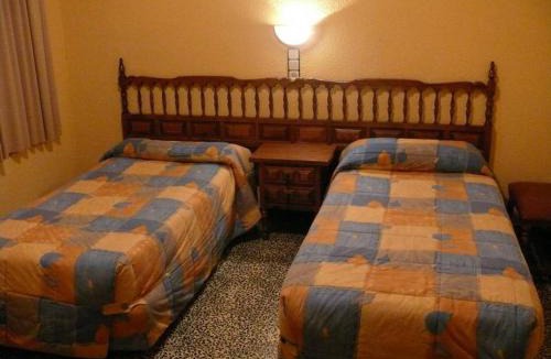 Mequinenza House | Hostal Rodes