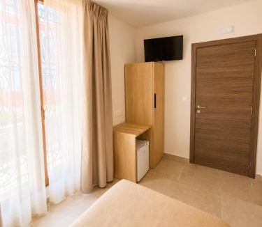 Alpera House | Hostal Rural La Mejorada