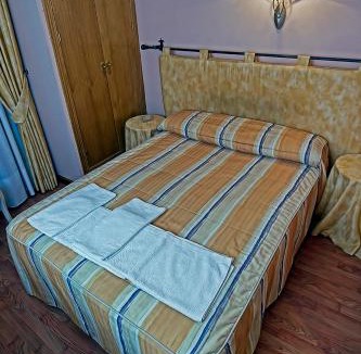 Cantalejo House | Hostal Stop