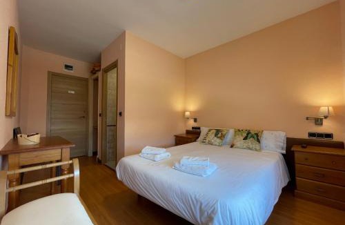 Duruelo de la Sierra House | Hostal Torreblanca