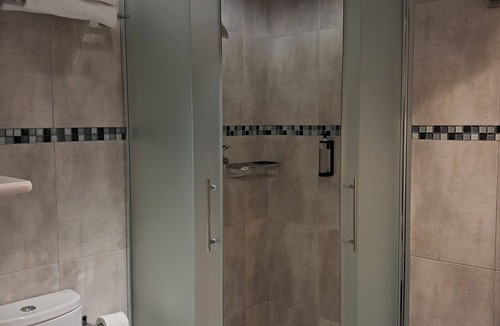 Olite Hotel | HOSTAL VILLAVIEJA IN OLITE, OVERLOOKING THE ROYAL PALACE.