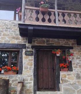Lavin Hostel | Hostel ∙ 3 bedrooms ∙ 24 guests