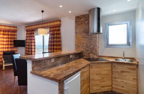 Torremolinos Hotel | Hotel Apartamentos Bajondillo