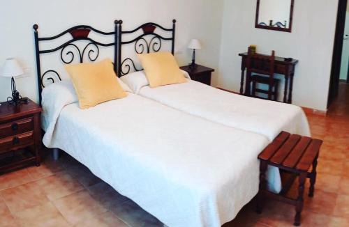 Puebla de Trives Hotel | HOTEL AS MACEIRAS