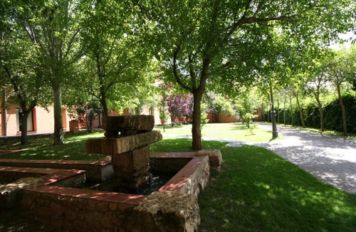 Torrecaballeros House | Hotel El Rancho