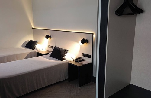 Esplugues de Llobregat Hotel | Hotel Esplugues
