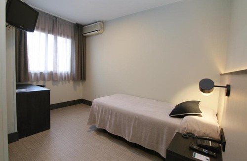 Esplugues de Llobregat Hotel | Hotel Esplugues