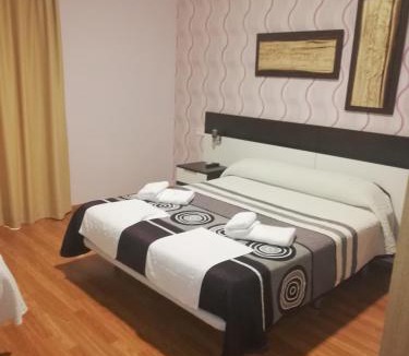 Montealegre del Castillo Hotel | Hotel Gardu