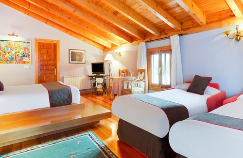 Tudela de Duero Hotel | Hotel Jaramiel