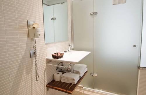 Minorca Hotel | Hotel Jeni & Restaurant