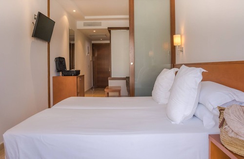 Minorca Hotel | Hotel Jeni & Restaurant