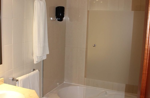 Santa Cruz De Mudela Hotel | Hotel Las Canteras