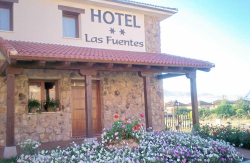 Torrecaballeros Hotel | Hotel Las Fuentes