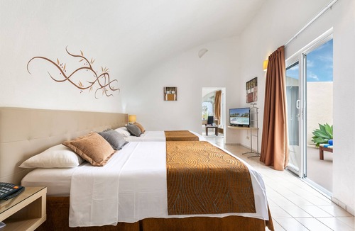 Bahia Calma Hotel | Hotel LIVVO Risco del Gato Suites
