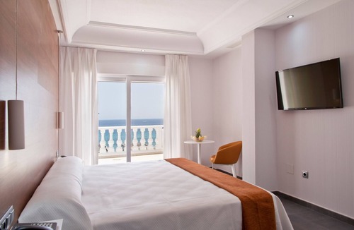 Diputacion de Rincon de San Gines Hotel | Hotel Los Delfines