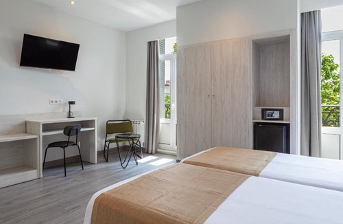 Golden Triangle of Art Hotel | Hotel Mediodia