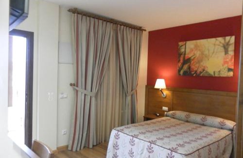Milagros Hotel | Hotel Milagros Rio Riaza