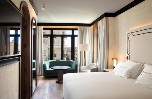 Centro Hotel | Hotel Montera Madrid, Curio Collection By Hilton