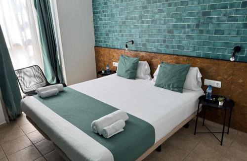 Gironella Hotel | HOTEL ORENETA - Gironella