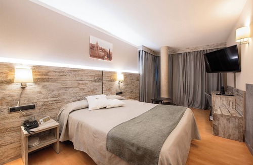 Sant Julia de Ramis Hotel | Hotel Palau de girona