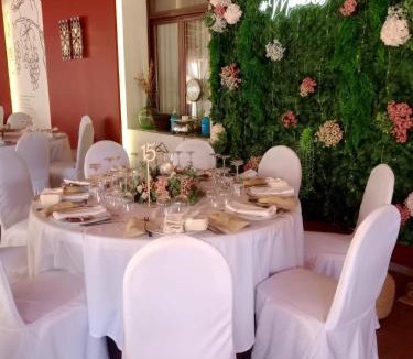 Corral de Almaguer House | Hotel Restaurante EL PATAS