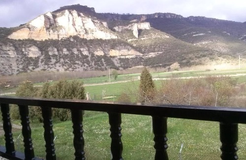 Pesquera de Ebro Hotel | Hotel Rural El Arco
