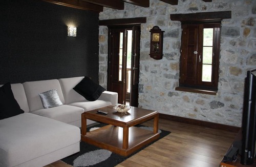 Campomanes Hotel | Hotel Rural El Reundu