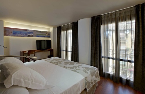Casco Antiguo Hotel | Hotel Sancho Abarca Petit SPA