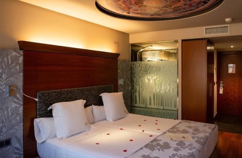 Casco Antiguo Hotel | Hotel Sancho Abarca Petit SPA