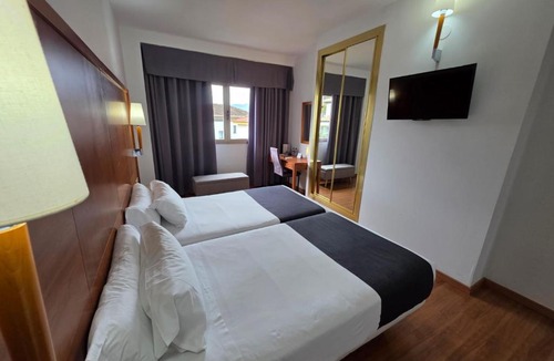 Genil Hotel | Hotel Saylu