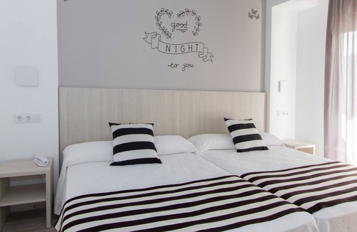 Malgrat de Mar Hotel | Hotel Sorra Daurada Splash