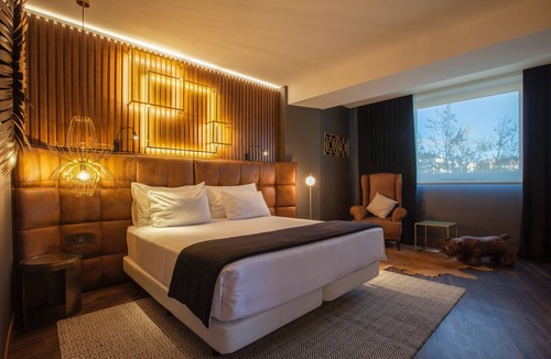 Primer Ensanche Hotel | Hotel Tres Reyes Pamplona
