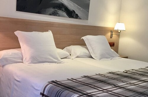 Potes Hotel | Hotel Valdecoro